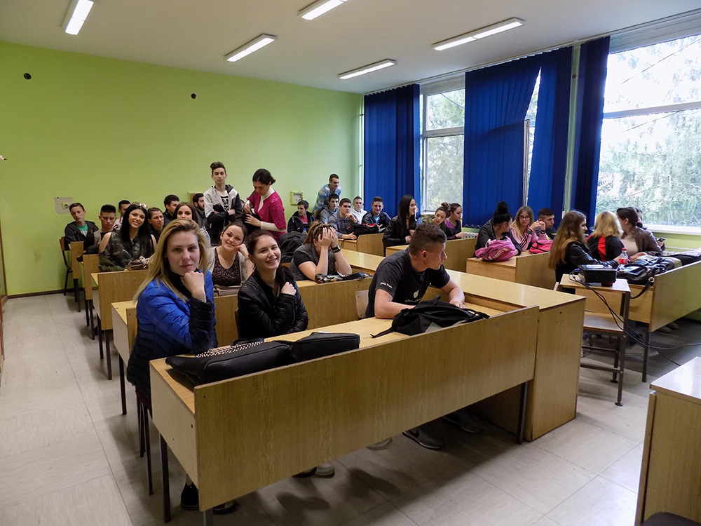 Poseta srednjoj školi u Srpskoj Crnji